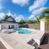 Отель Conched Out-2br by Grand Cayman Villas & Condos, фото 17