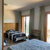 Отель Hostal Alt Llobregat, фото 4