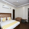Отель OYO 14482 Live Inn, фото 5