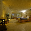 Отель Zeus Cave Suites, фото 2