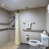 Отель Quality Inn & Suites at Tropicana Field, фото 10