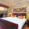 Отель Beachside Manor - 8 Bed Villa 2 Mins From Beach, фото 31