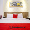 Отель RedDoorz Plus @ Jalan Kaliurang, фото 2