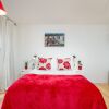 Отель Bright Comfy 2 bed in trendy Dalston, фото 1