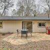 Отель Modern Alpharetta Home: Yard, Walk Downtown!, фото 17