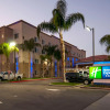 Отель Holiday Inn Express and Suites Bakersfield Central, an IHG Hotel, фото 25