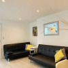 Отель Modern Seafront Apartment, фото 2