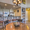 Отель Fantastic Frisco Retreat: Walk: 1 Mi to Main St!, фото 10