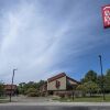 Отель Red Roof Inn Cincinnati East - Beechmont, фото 1