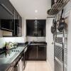 Отель Stunning 2 Bed Apt, Sleeps 3 in Kensington, фото 5