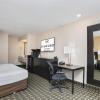 Отель Stanford Inn & Suites Anaheim, фото 12