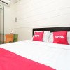 Отель OYO 1723 Wisma Tiara Syariah, фото 7