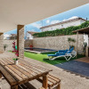Отель Chalet con Piscina Privada cerca del pueblo, фото 18