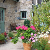 Отель Wesley House Holidays - Choice of 2 Quirky Cottages in 4 private acres, фото 22