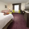 Отель Hampton Inn & Suites Buffalo Airport, фото 2