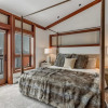 Отель Exclusive 4 Bedroom Ski in, Ski out Vacation Rental With Hot Tubs and Heated Outdoor Pool in Lionshe, фото 13