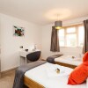 Отель Gatwick Place- 4 bed 2 Bath Self Contained House Ideal for Keyworkers, фото 7