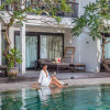 Отель Away Bali Legian Camakila Resort, фото 12