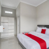 Отель RedDoorz Syariah near Universitas PGRI Yogyakarta, фото 8