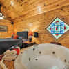 Отель Secluded Studio w/ Deck ~ 8 Miles to Beaver Lake!, фото 4