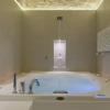 Отель Prescious Suite 25 with Hot Tub, фото 6