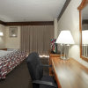 Отель Red Roof Inn & Suites Newark - University, фото 44