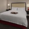 Отель Hampton Inn & Suites Milwaukee Downtown, фото 2