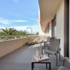 Отель Modern Resort Terrace- Up To 6 Near Beach, фото 34