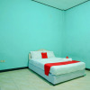 Отель Penginapan Cemara Indah by RedDoorz, фото 5