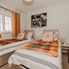 Отель Coyle House, 3 bed, super kings or twins, driveway, free wi-fi, pets, corporates welcome, фото 5
