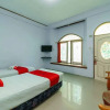 Отель RedDoorz Syariah Hotel Enasti Berastagi, фото 6