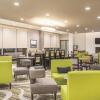Отель La Quinta Inn & Suites by Wyndham Clifton Park, фото 26