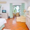 Отель Emerald Beach 2 - Villa Allamand в Гиббсе