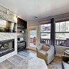 Отель Contemporary Alpine Getaway W/ Wraparound Deck 1 Bedroom Condo, фото 7