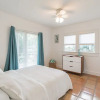 Отель Sarasota, Fl Bungalow Bright & Breezy Coastal Vibes - 10 Mins To White Sand Beaches 2 Bedroom Home b, фото 4