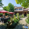 Отель Yupingge·Long history Viewing Huizhou Design Homestay (Hongcun Pingshan Scenic Area), фото 11