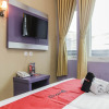 Отель RedDoorz Plus near Stasiun Bekasi, фото 4