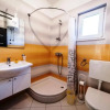 Отель Mit - 100m to the sea - A3 Zuti, фото 5