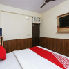 Отель Bullet Inn & Lounge By OYO Rooms, фото 5