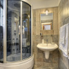 Отель Well Maintained Holiday Home With Private Heated Pool Near the Beach, фото 6
