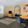 Отель La Quinta Inn & Suites West Palm Beach Airport, фото 15