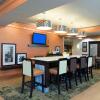 Отель Hampton Inn and Suites Mansfield South, фото 6