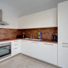 Отель Brand New Designer Finished Apartment, Central Location, фото 7