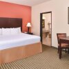 Отель La Quinta Inn & Suites by Wyndham Woodward, фото 17