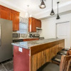Отель Spacious 4BR City Condo steps from St Charles Ave, фото 2