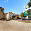 Отель La Quinta Inn by Wyndham Bossier City, фото 1