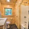 Отель Londonderry Chalet w/ Deck, Fire Pit & Views!, фото 7