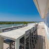 Отель Beachfront Sapphire: Luxe 6 Bedroom Home, фото 20