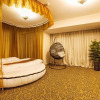 Отель Shiyu Round-bed Theme Service Apartment, фото 3