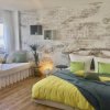Отель Liebevoll renoviertes Apartment mit Panoramablick во Фридрихсхафене